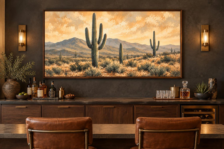 Leinwandbild: Wüstenlandschaft zur „Goldenen Stunde“ mit Saguaro-Kakteen und Bergblick
