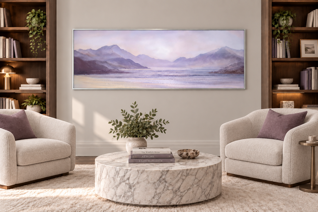 Lavendelviolettes Berglandschafts-Wandbild (lange horizontale Wand)