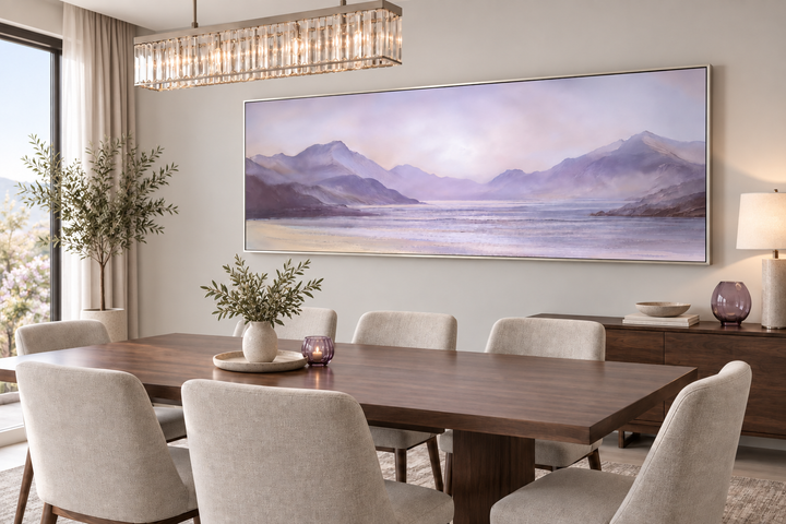 Lavendelviolettes Berglandschafts-Wandbild (lange horizontale Wand)