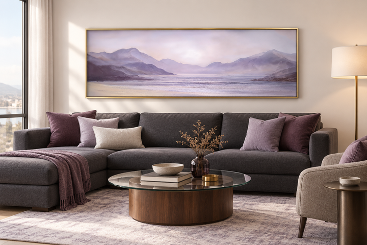 Lavendelviolettes Berglandschafts-Wandbild (lange horizontale Wand)