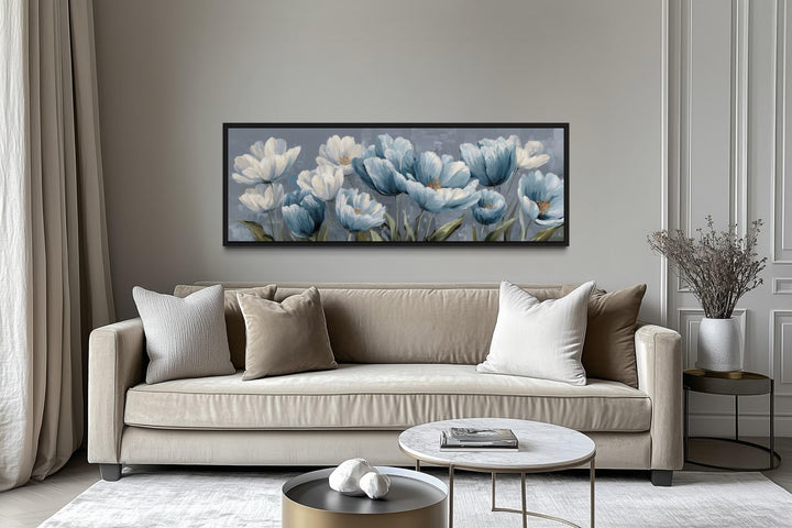 Décoration murale horizontale longue avec fleurs abstraites bleu clair
