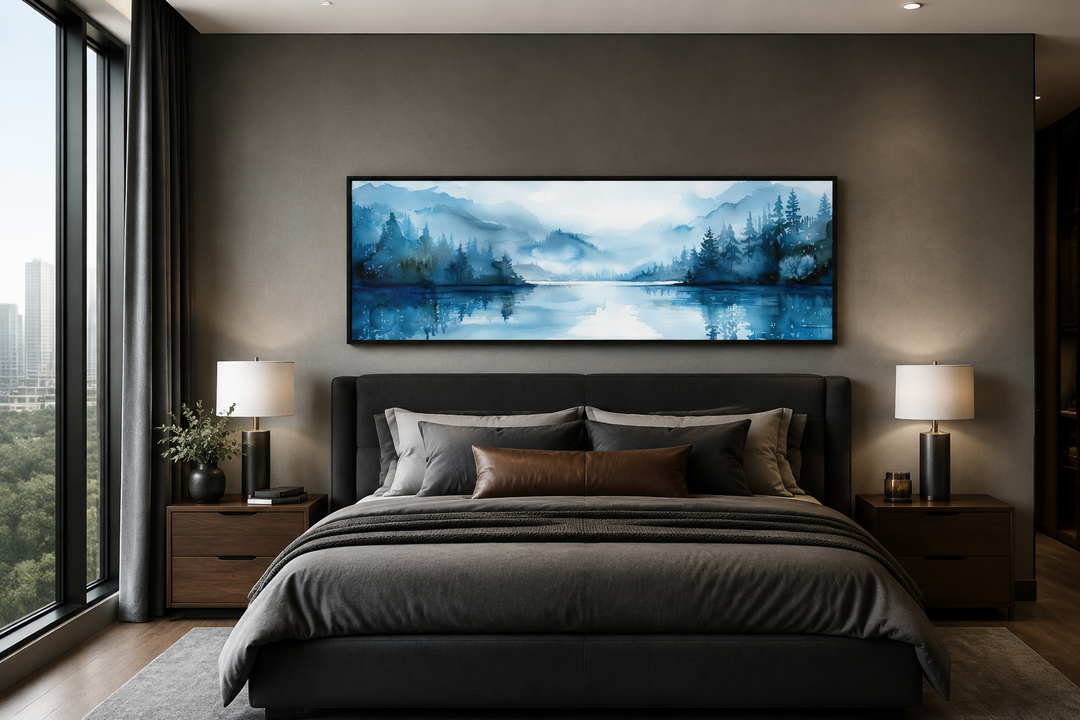 Décoration murale panoramique minimaliste bleu marine représentant un paysage lacustre au-dessus du lit
