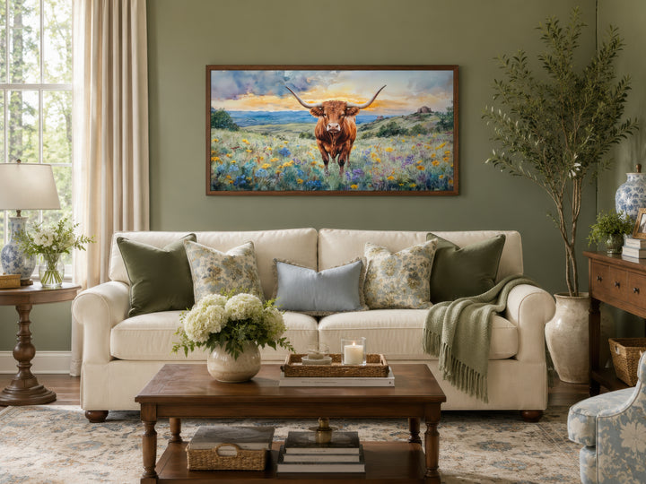 Texas Longhorn Kuh im Wildblumenfeld Gerahmte Leinwand Wandkunst 