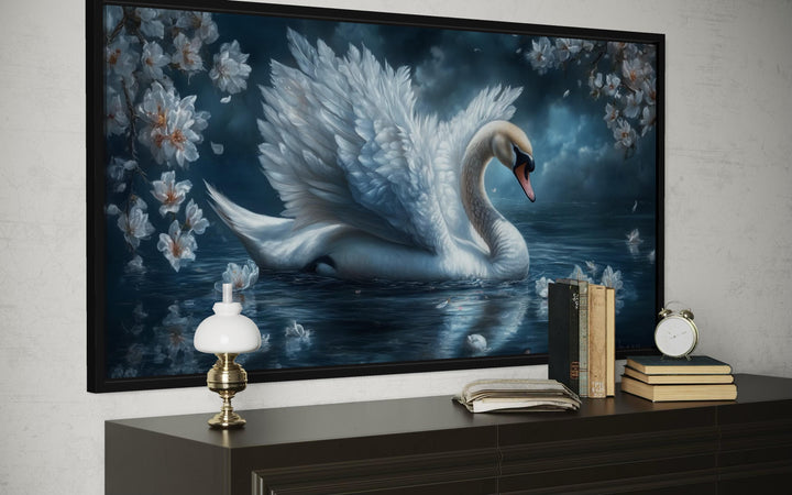 Wandbild „Weißer Schwan“ – Elegantes Leinwandbild vom mondbeschienenen See | Romantische Naturdekoration